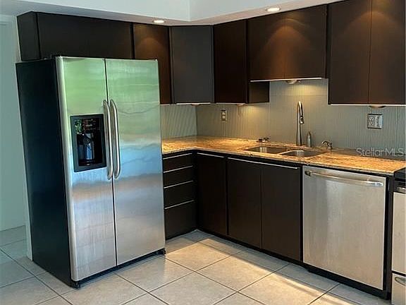 2nd image of 131 Garfield Dr APT 2B