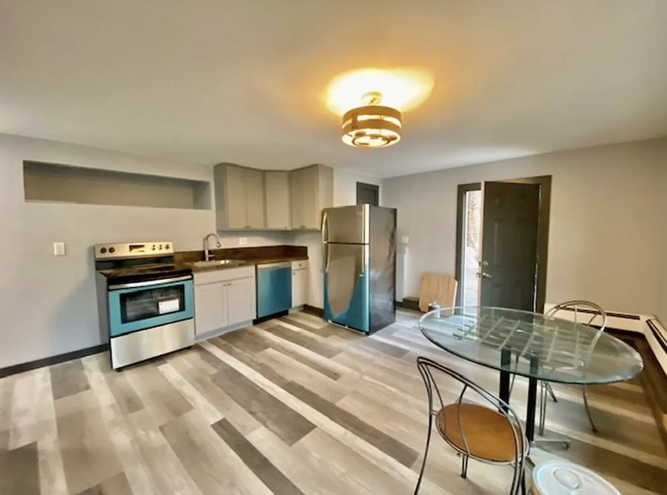 2 bed, $3,500 — Photo 3