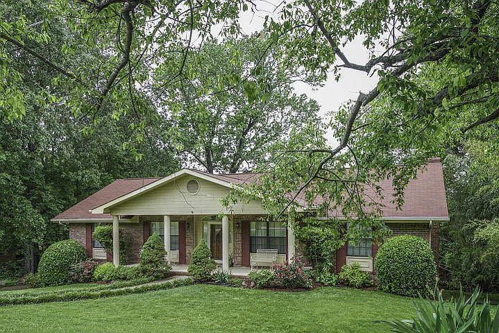 2nd image of 4905 Lake Haven Dr