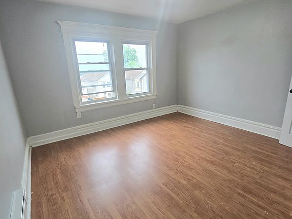 3rd image of 169 Johnson Ave #G3