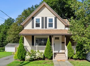 7 Washington St, Reading, MA 01867