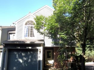 148 Surrey Ct, Ramsey, NJ 07446
