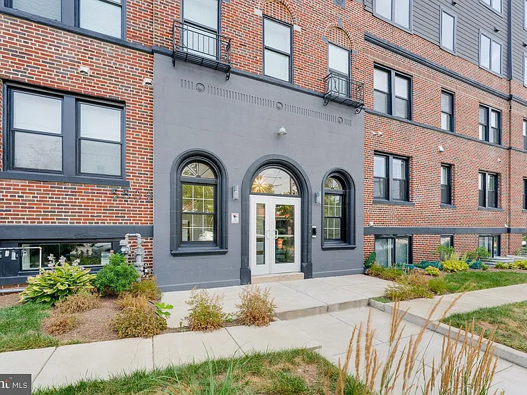 839 Kennedy St NW #204 — Photo 17