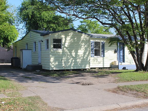 3rd image of 4306 Carlton St