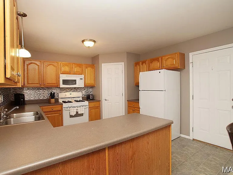 210 Stone Run Blvd — Photo 8