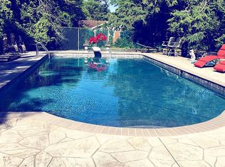 31 Edgewood Rd, Yardley, PA 19067