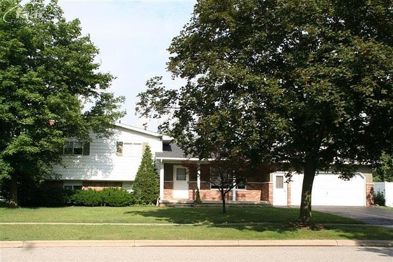 1st image of 512 Ashwood Dr