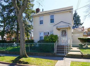 151-80 18th Ave, Flushing, NY 11357