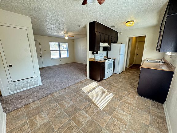 5th image of 2206 Lago Trl