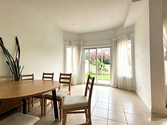 5th image of 61 Mahogany Forest Dr