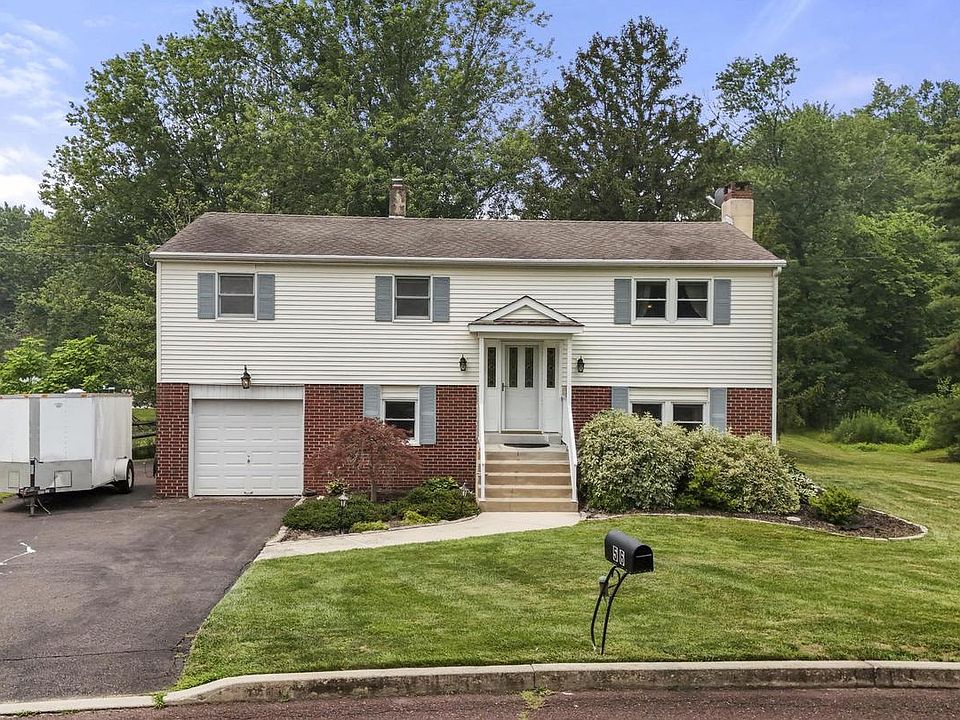1st image of 56 Falcon Dr