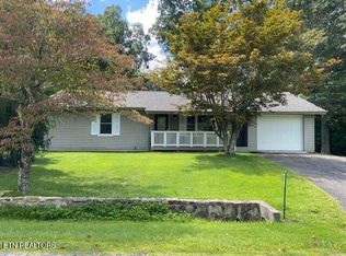 484 Meadows Rd, Pleasant Hill, TN 38583