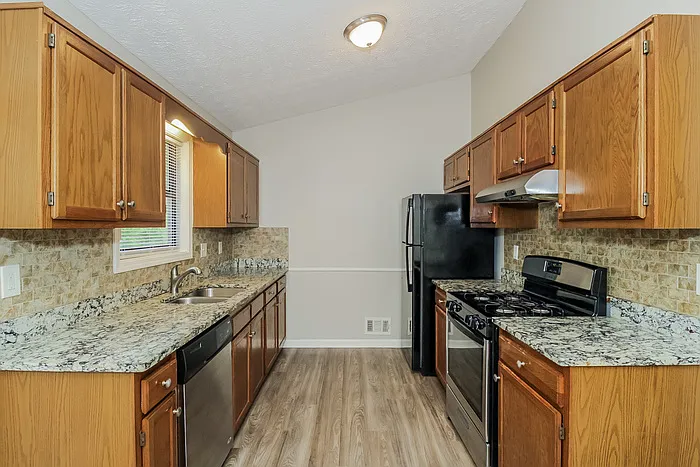 7660 Mountain Creek Way — Photo 13