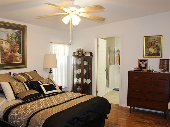 5th image of 407 Sioux Blvd