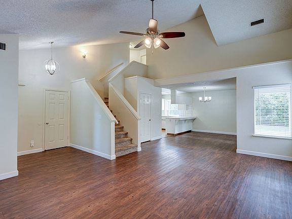 3rd image of 1761 E Jordan Ave