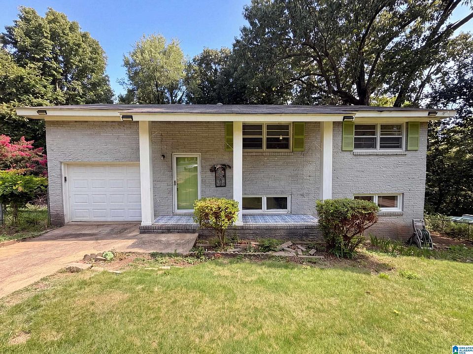 1st image of 325 19th Court Cir NE