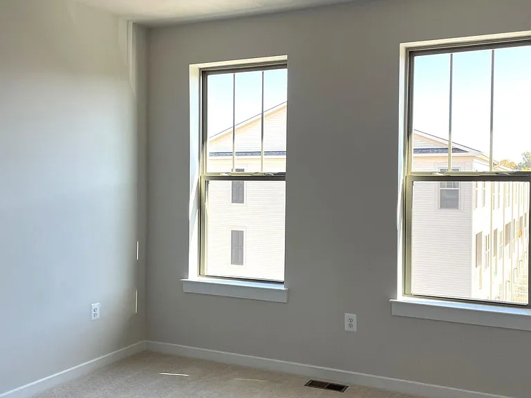 223 B Park Central Ter — Photo 40