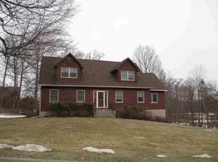25 Thomas Ave, Fishkill, NY 12524