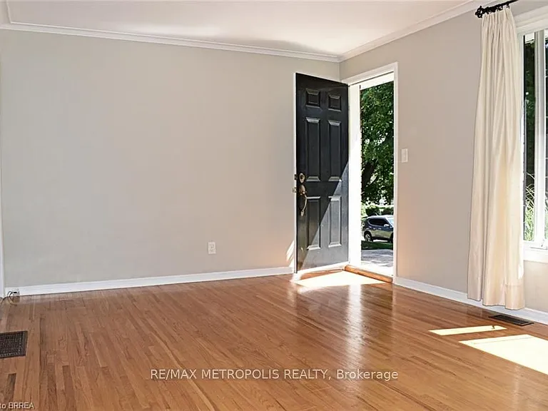 5 McCammon St #UPPER — Photo 5