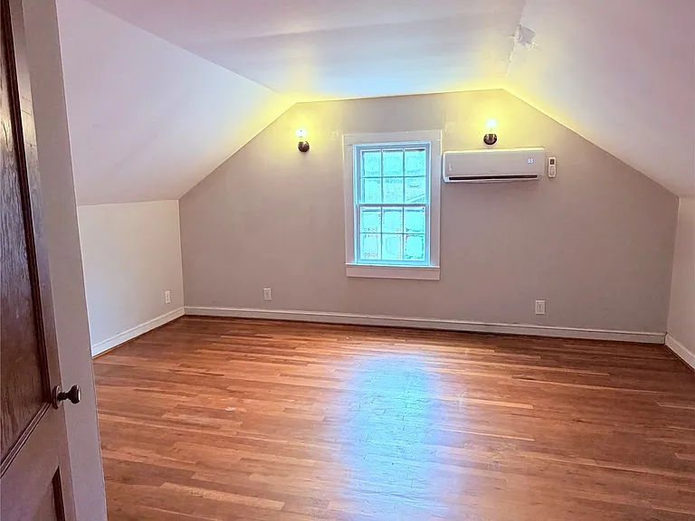 1784 Elmore Rd — Photo 10