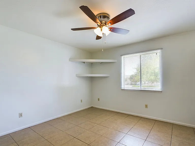 1601 George Bush Dr E #B — Photo 21