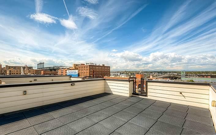 Rooftop with unobstructed panoramic views. Views to the wes