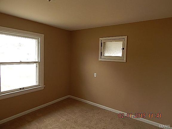 2nd image of 3639 Welland Ave