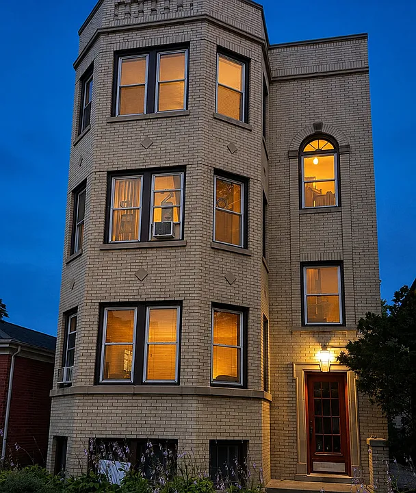 1316 Seward St #3