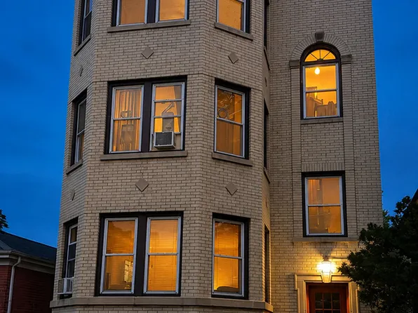 1316 Seward St APT 3, Evanston, IL 60202
