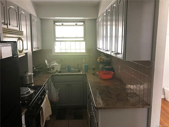 3rd image of 4096 De Reimer Ave