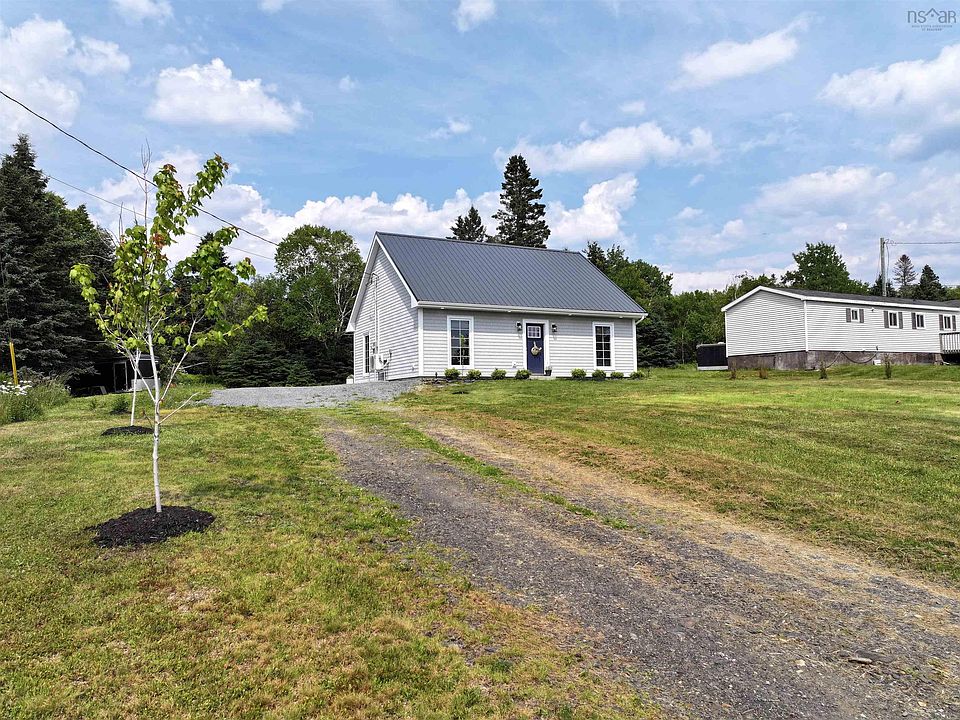 1st image of 823 Blue Rocks Rd