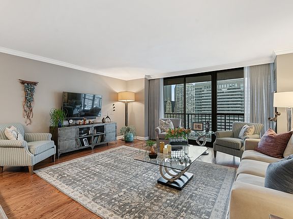 3rd image of 10 E Ontario St APT 3103