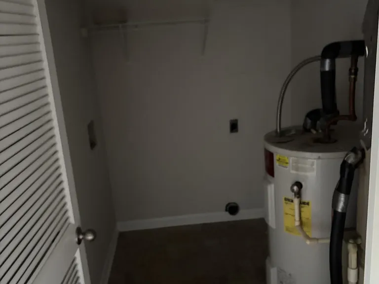 120 Hillridge Ct #C — Photo 3