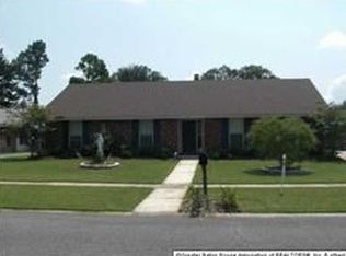 513 Pebblebrook Dr, Baton Rouge, LA 70815