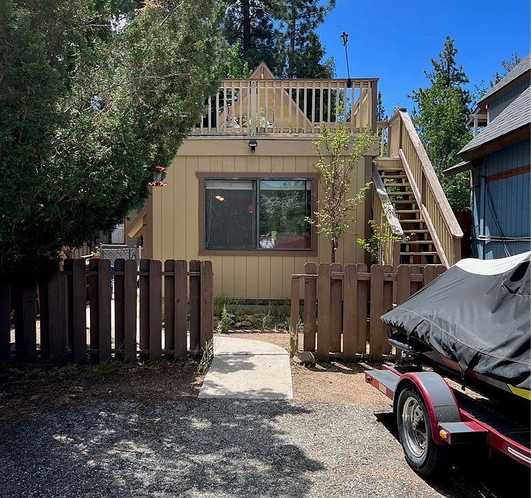 1st image of 118 W Sherwood Blvd