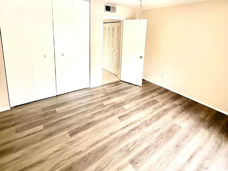 3206 W Azeele St #100 — Photo 14