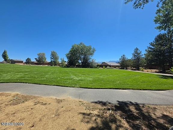 3rd image of 991 Sunnycrest Dr