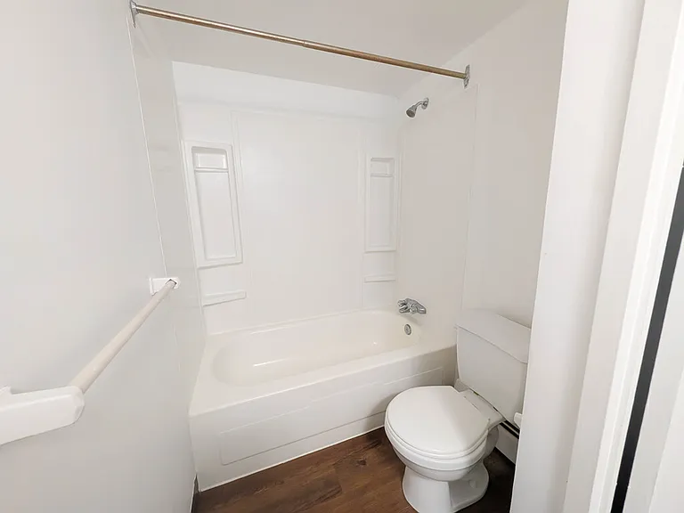 2B Arlington Ave #104 — Photo 13