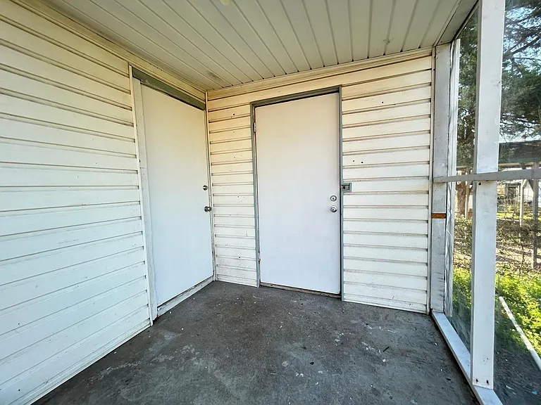 3319 W Clarendon Dr — Photo 13