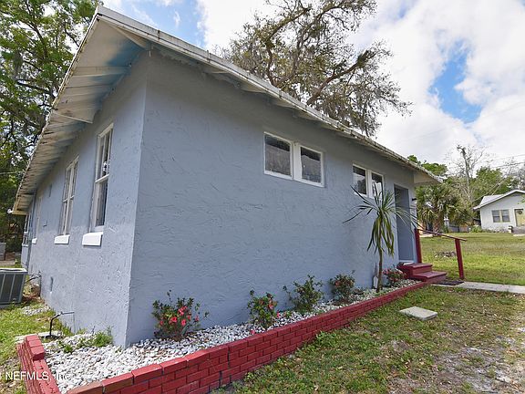 3rd image of 1728 GILLIS Street