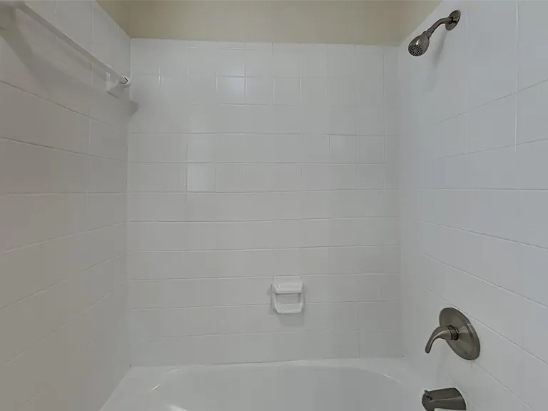 1418 Summer Rain Dr — Photo 14
