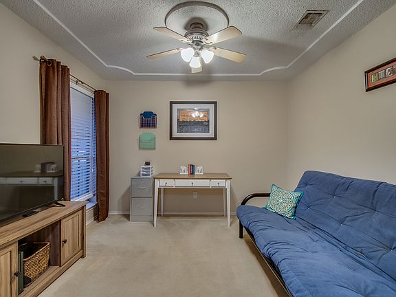 3rd image of 5718 Sagebrush Trl