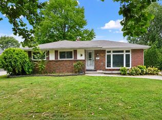 1560 Villa Maria Blvd S, Windsor, ON N9G 1W7
