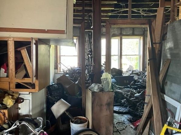 jersey-city-new-jersey-352314854 picture