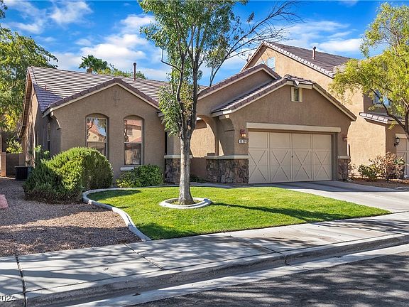 2nd image of 1221 Sonatina Dr