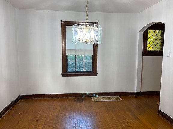 5th image of 1001 Monterey Ave