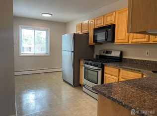 1 Lake Ave APT 4B, East Brunswick, NJ 08816