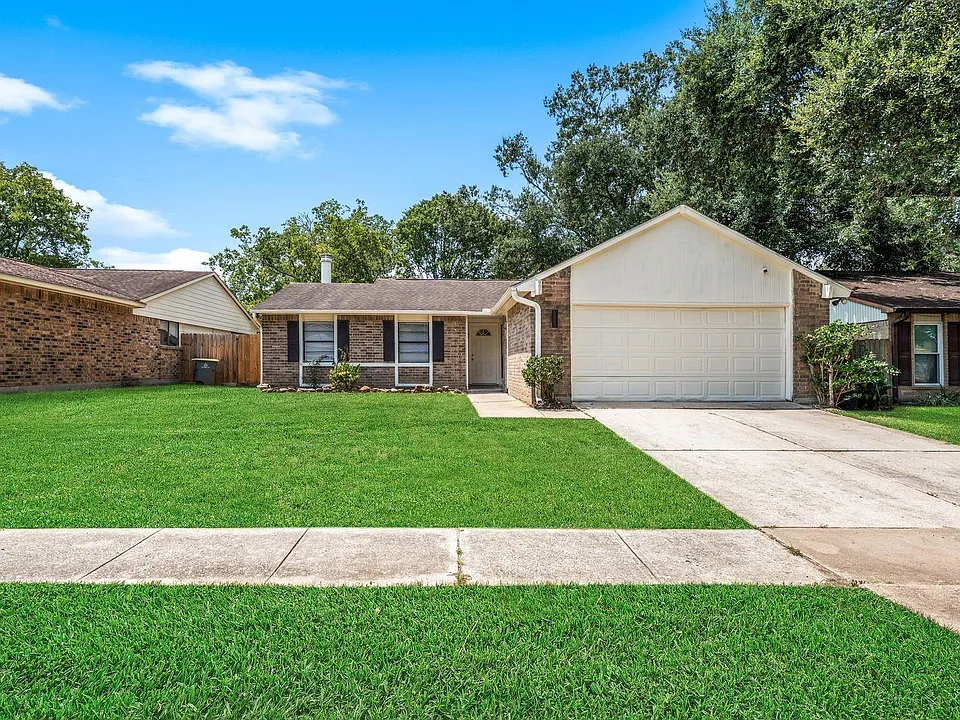 22831 Millgate Dr