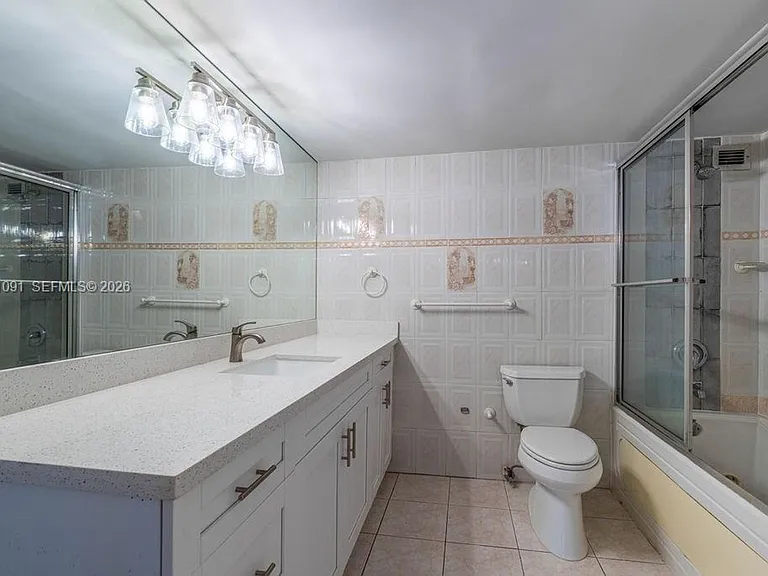 5401 Collins Ave #919 — Photo 13