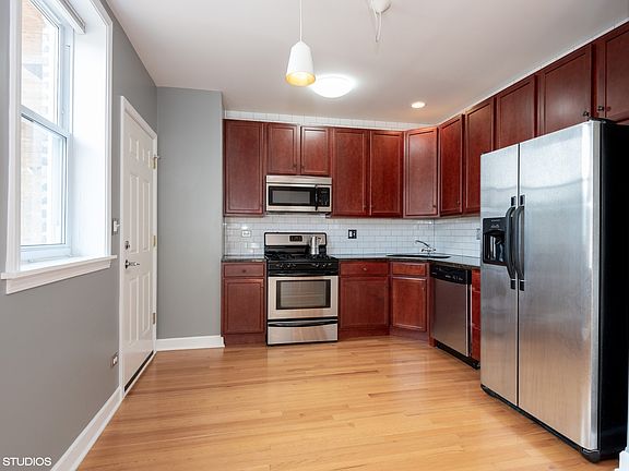 3rd image of 1407 W North Shore Ave APT 3